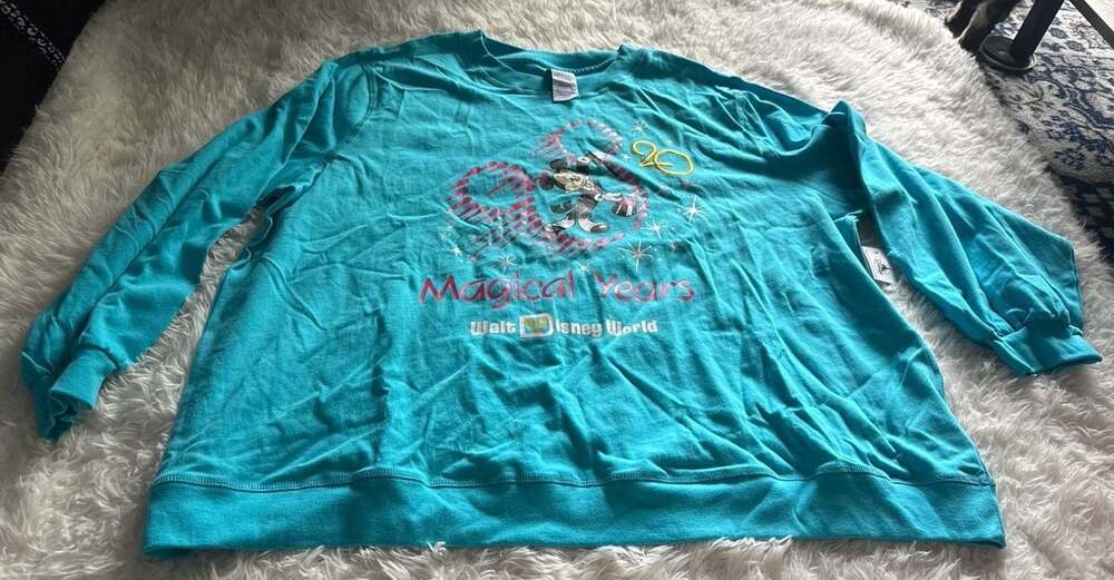 Disney Walt Disney World Vault Collection 20 Magical Years Long Sleeve Shirt Siz